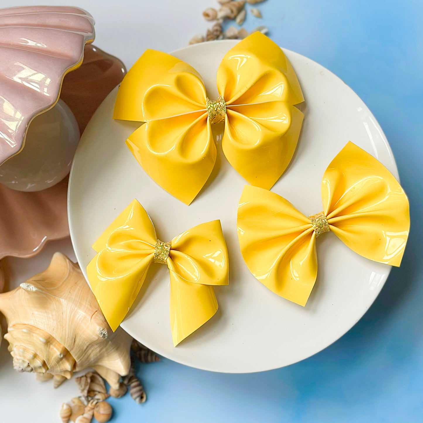 Yellow pool bows