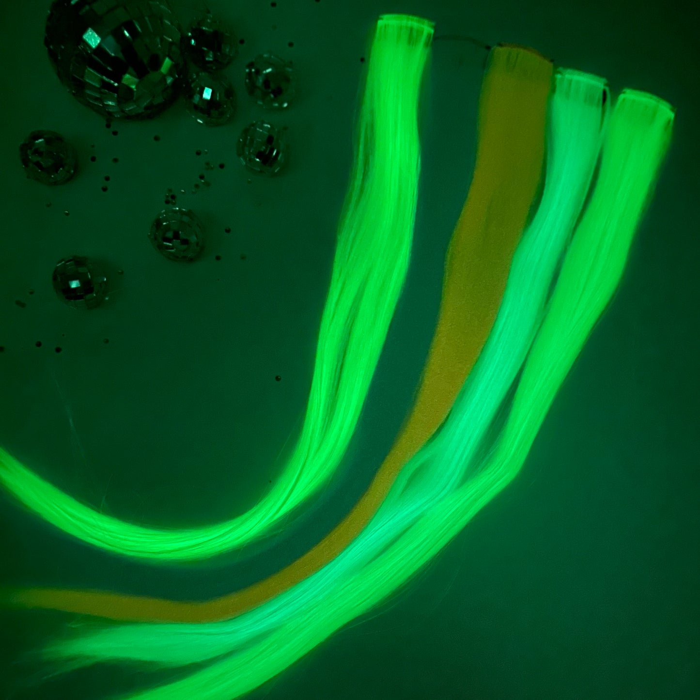 5 piece glow in the dark clip set