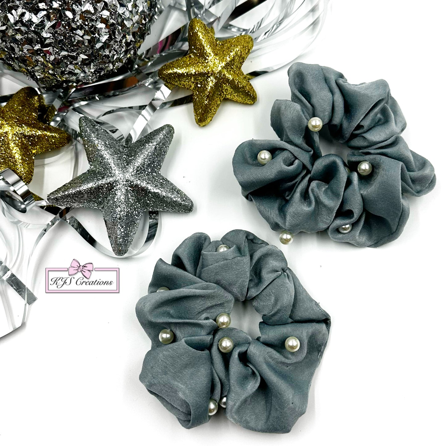 Blue/grey Pearl scrunchie