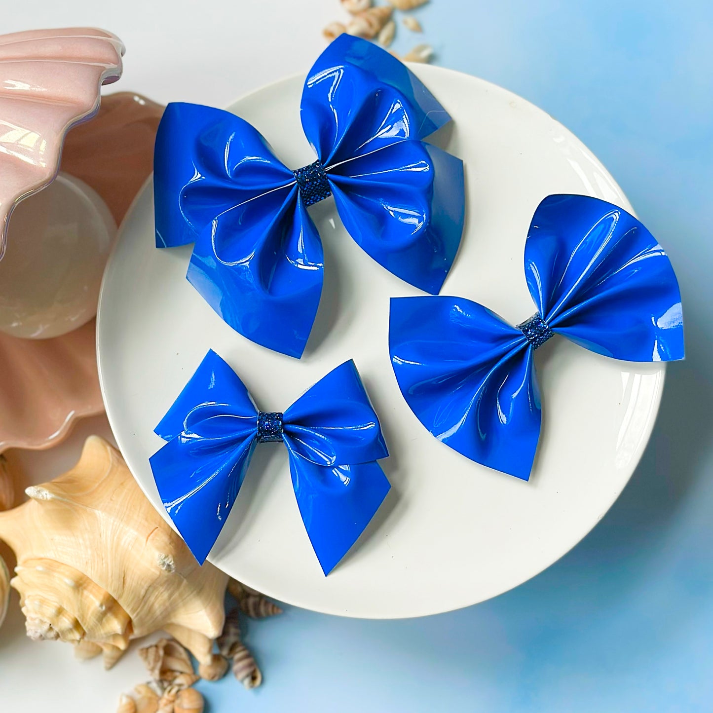 Dark blue pool bows