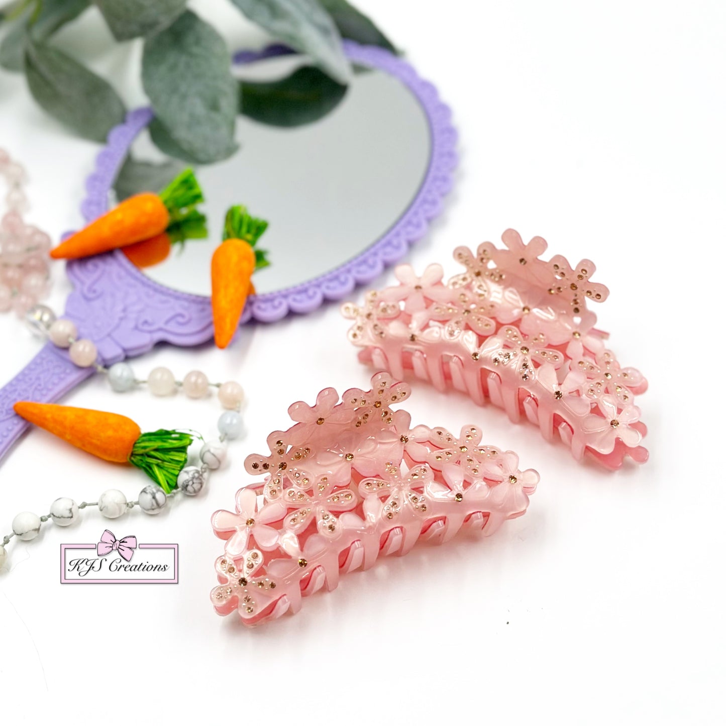 Pink rhinestone flower claw clip