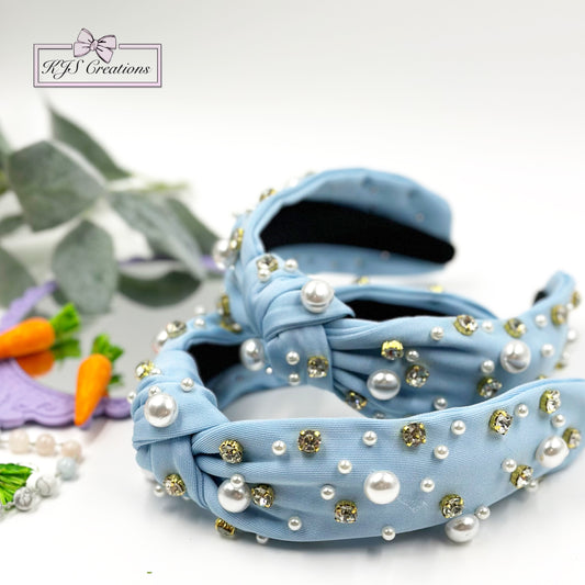 The duchess (light blue) 