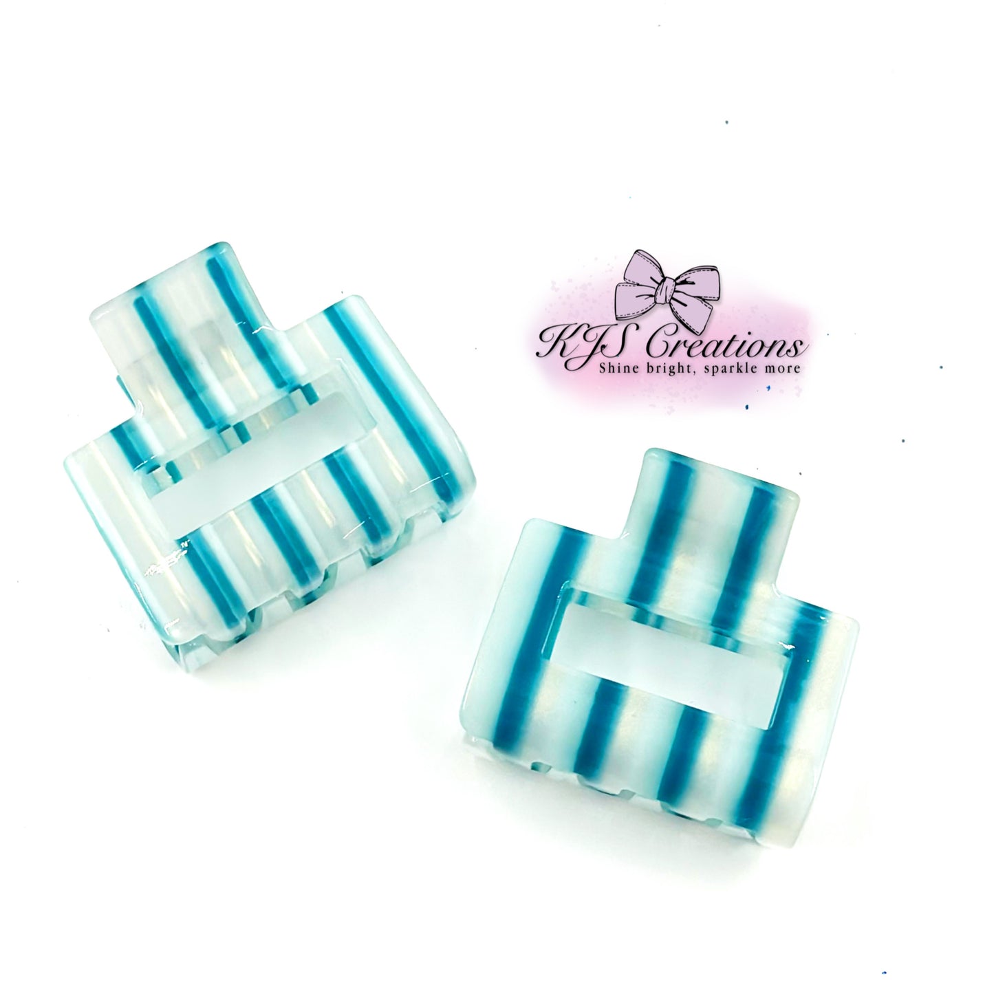 Blue stripe clip