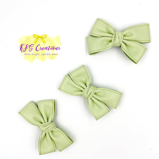 Scottie bow green