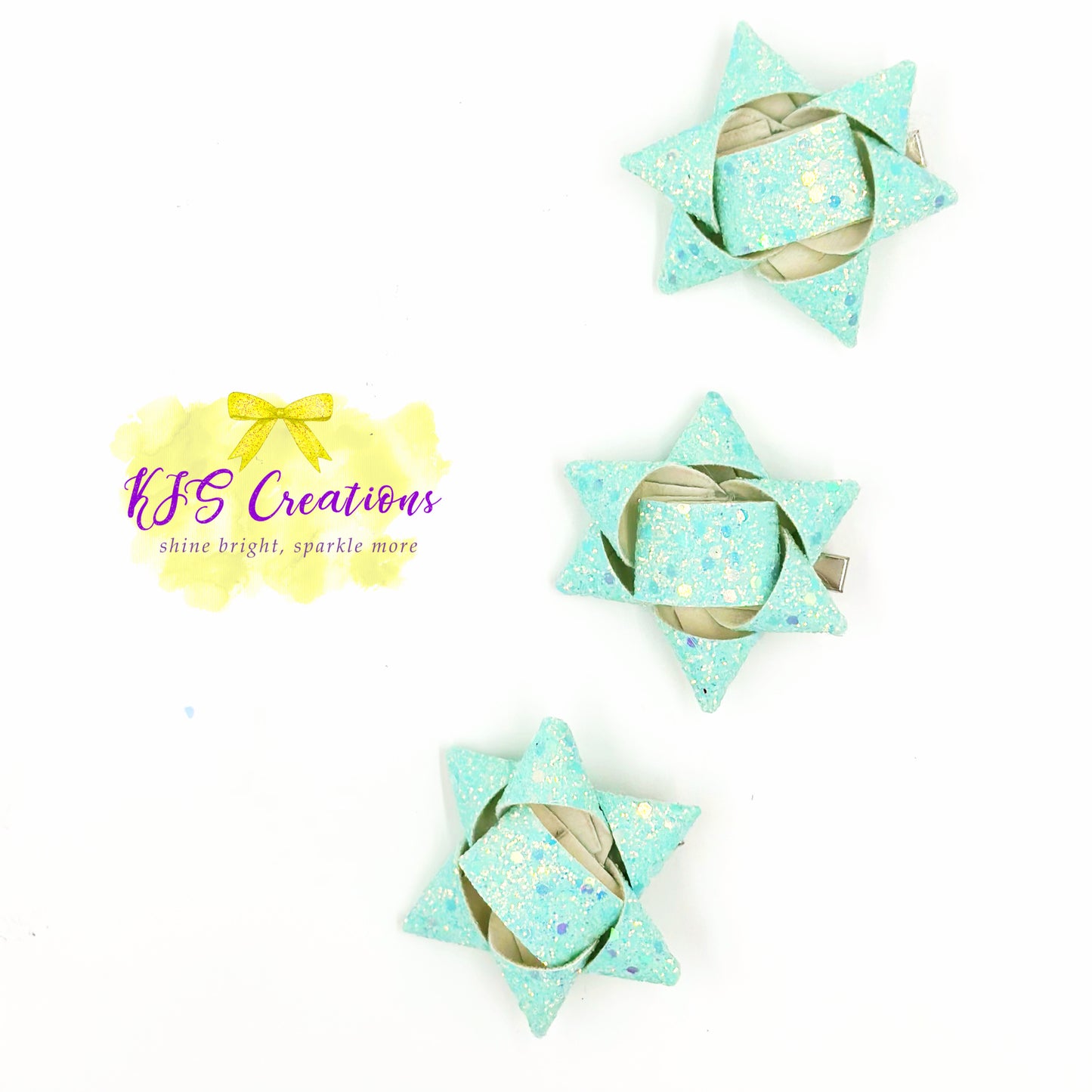 Sweet mint present bows
