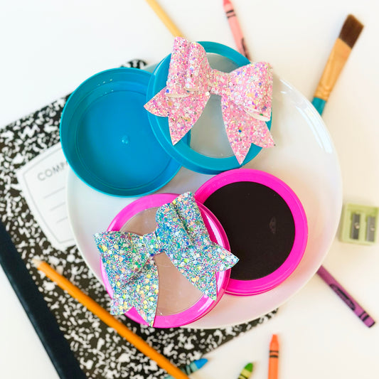 Magnetic storage containers