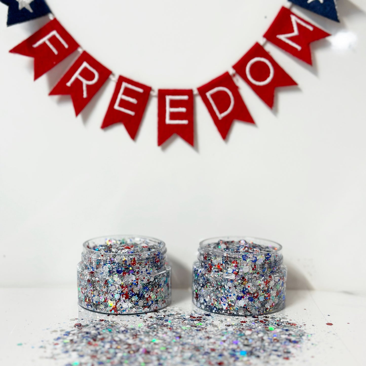 Freedom glitter glam