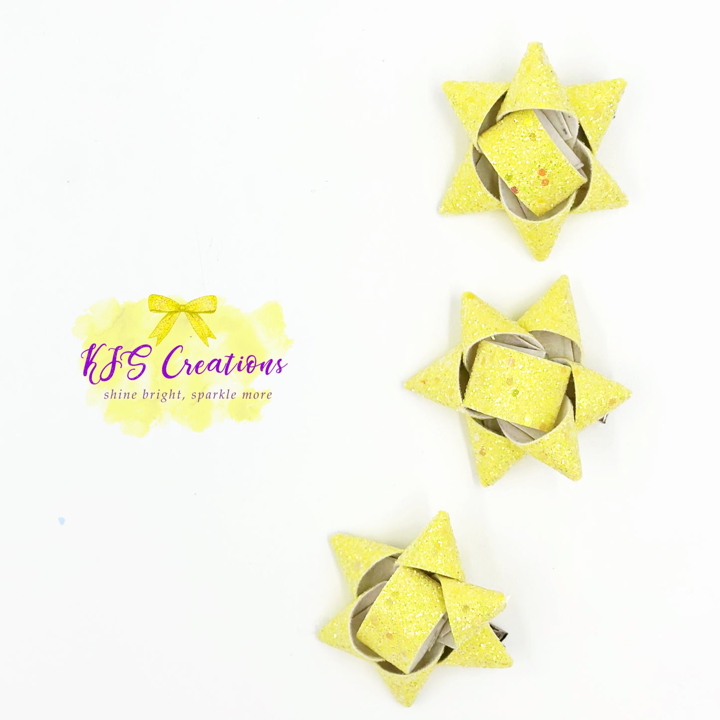 Shimmer yellow present bow