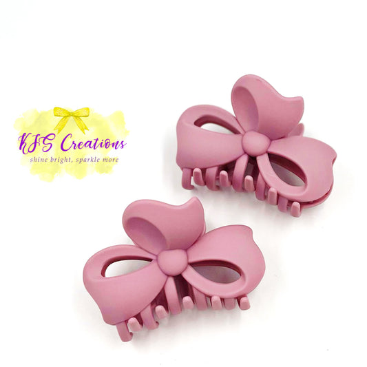 Pink bow claw clip